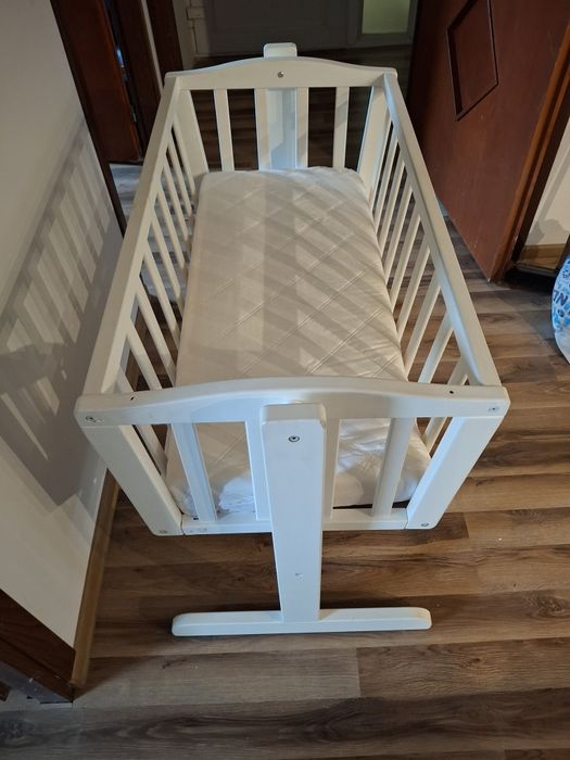 Kołyska niemowlęca