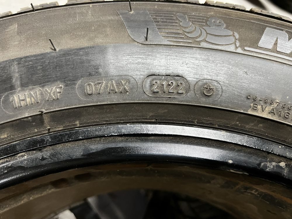 Резина зима MICHELIN 235/60 R18 2022 року, ідеальний стан