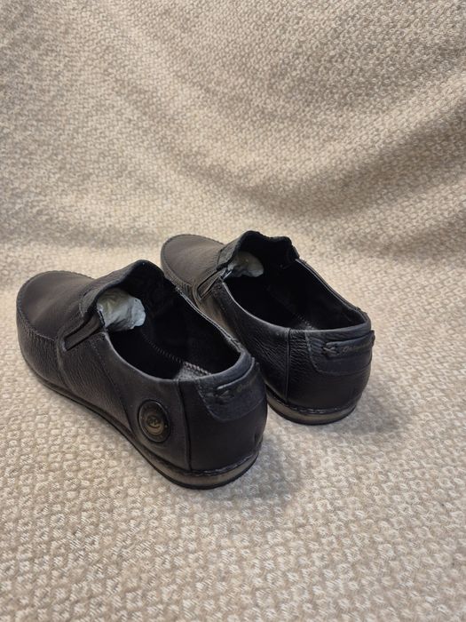 Продам Новые мокасины 45размер (натуральная кожа)