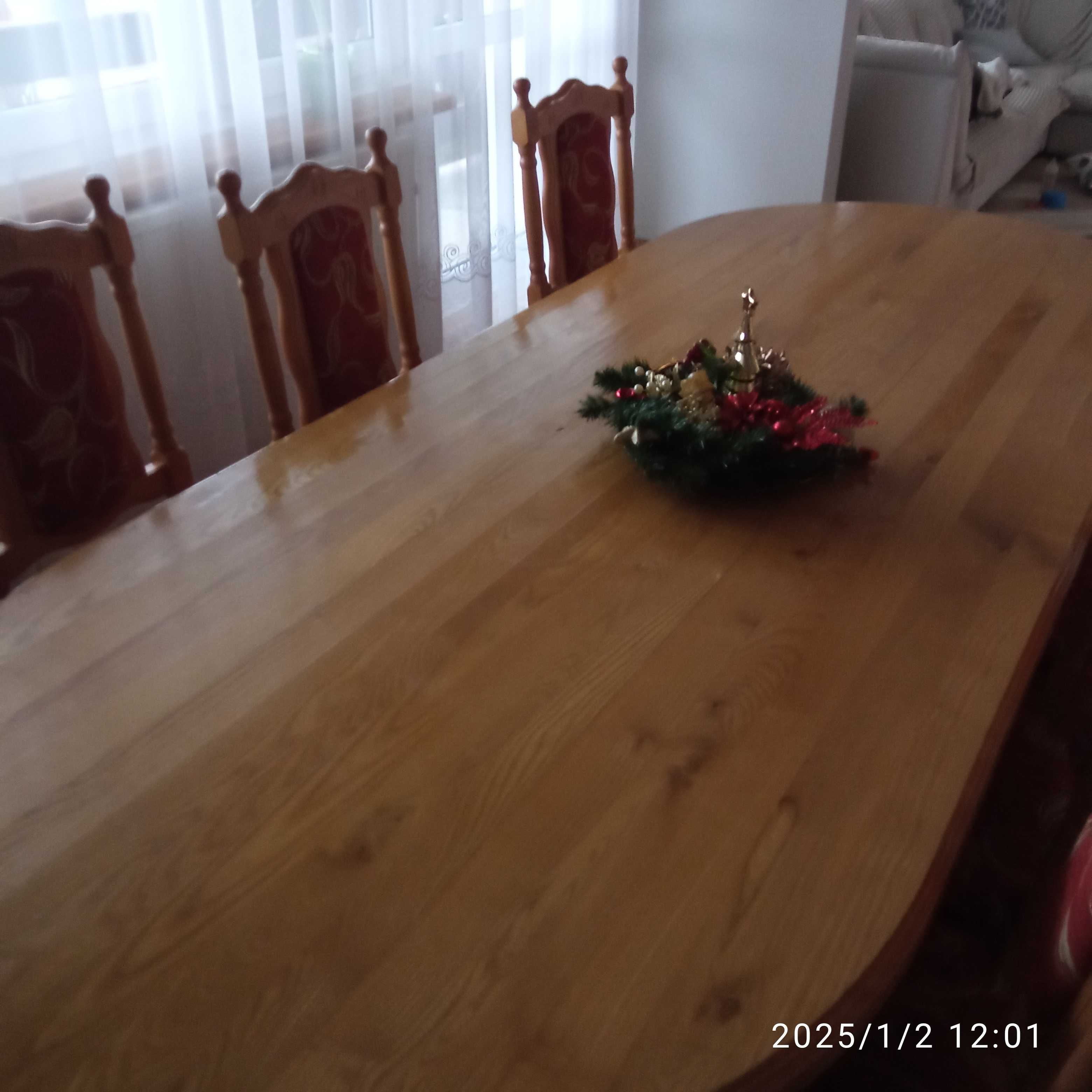 Stół jesionowy z krzeslami plus mały stolik
