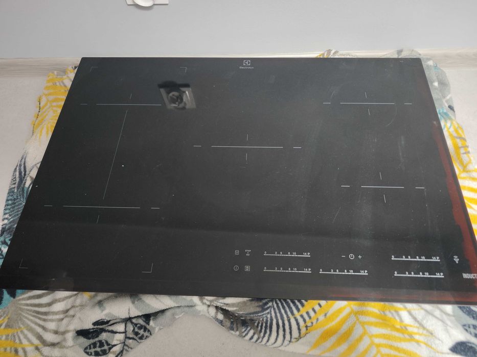 Sprzedam płytę indukcyjna Electrolux
