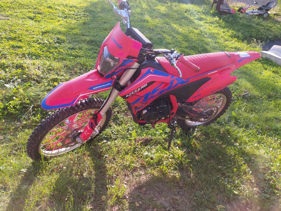 Motocykl Asix lizzard 250