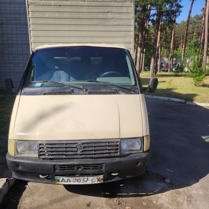 Продам своє авто Газ 3302. Фургон .