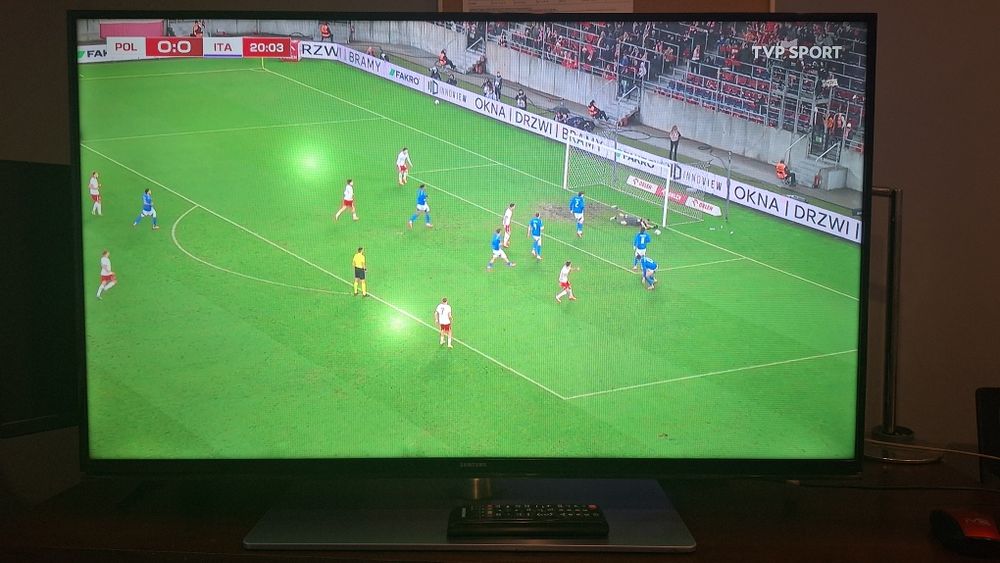 Samsung UE40H6700, 40 cali, z pilotem, wada matrycy