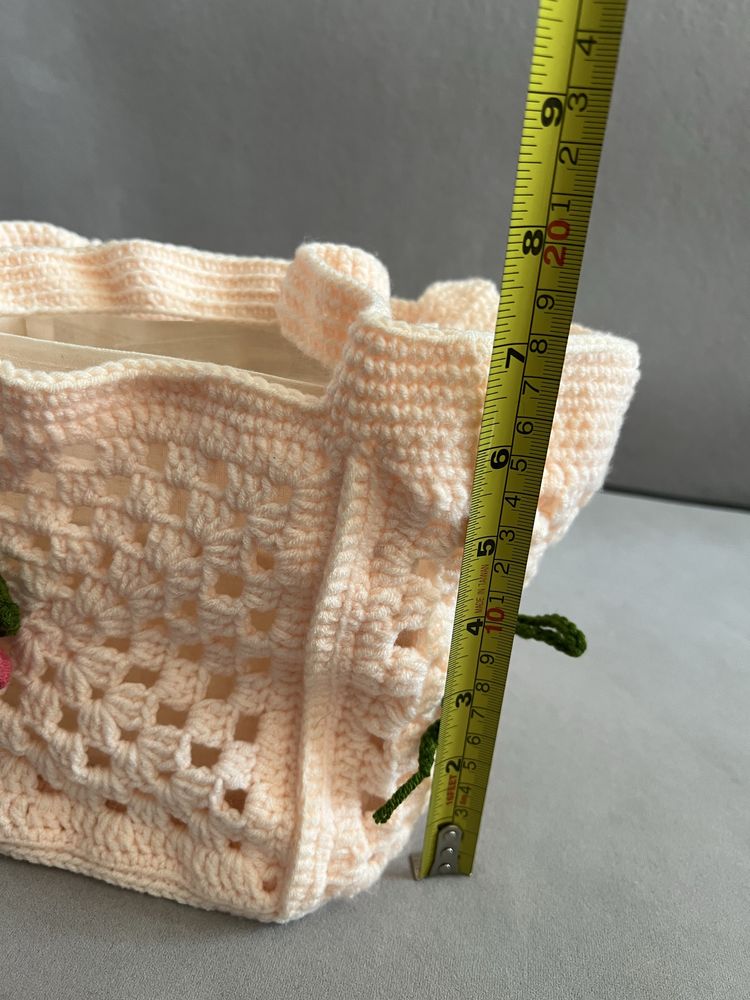 Mala de Croché Feita à Mão – Única e Estilosa!