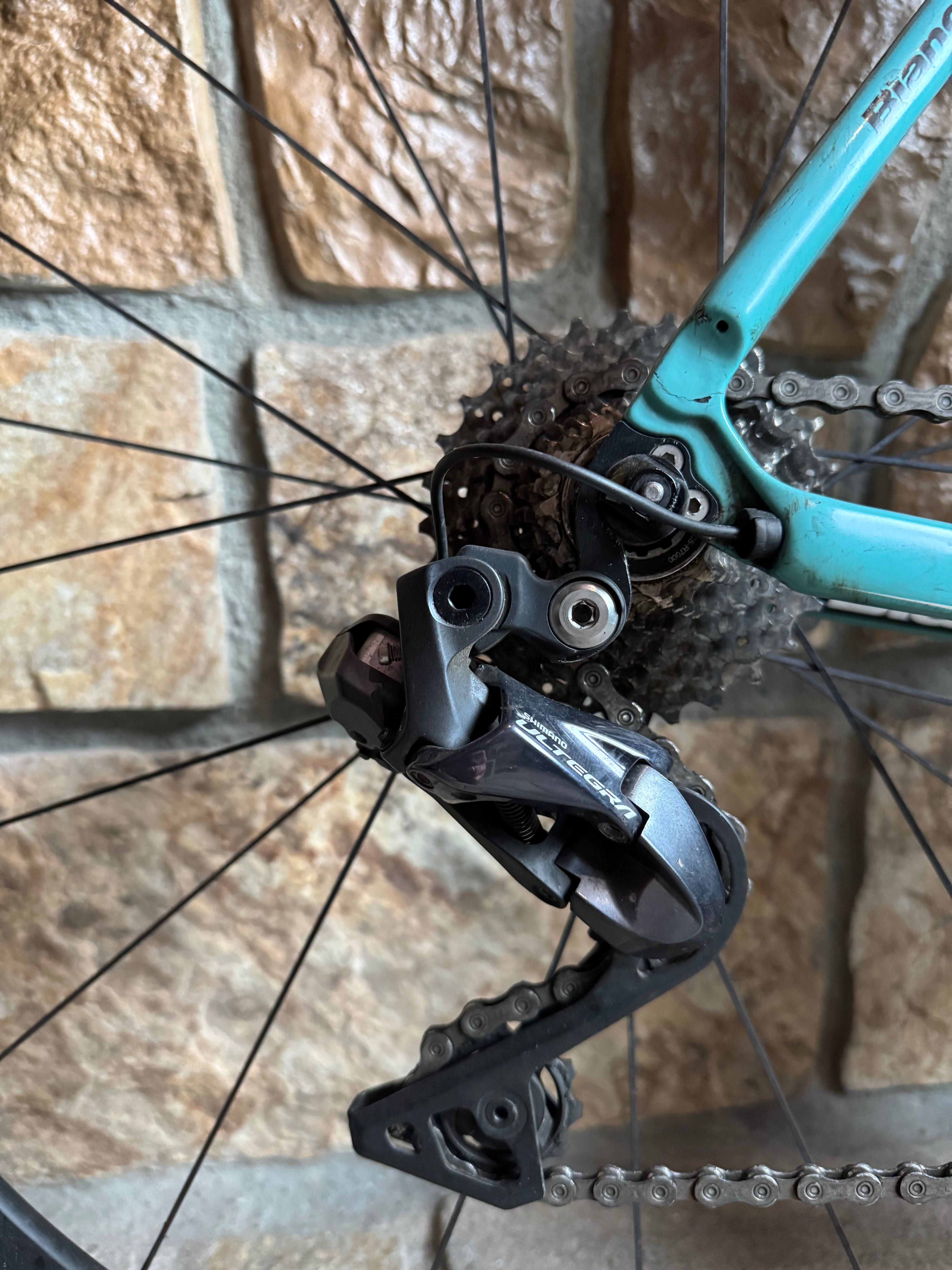 Rower szosowy; kolarka Bianchi Infinito CV Ultegra Di2 – R. 55