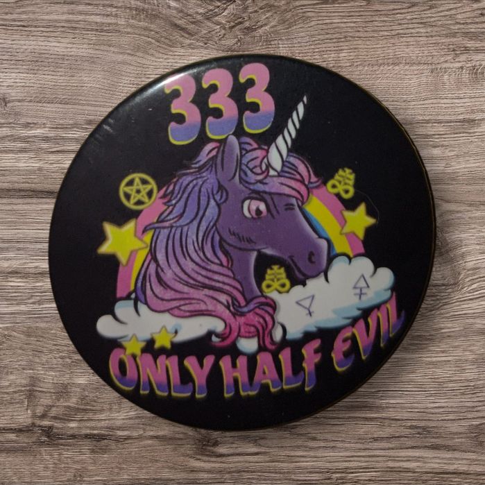 Przypinka,Jednorożec,mrok,pentagram,333,metal,Mikołajki,Boże Narodzeni