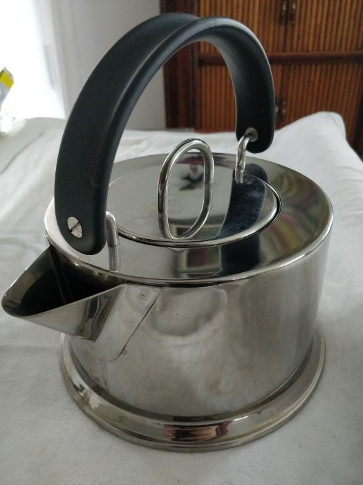 Bule Chaleira bodum inox