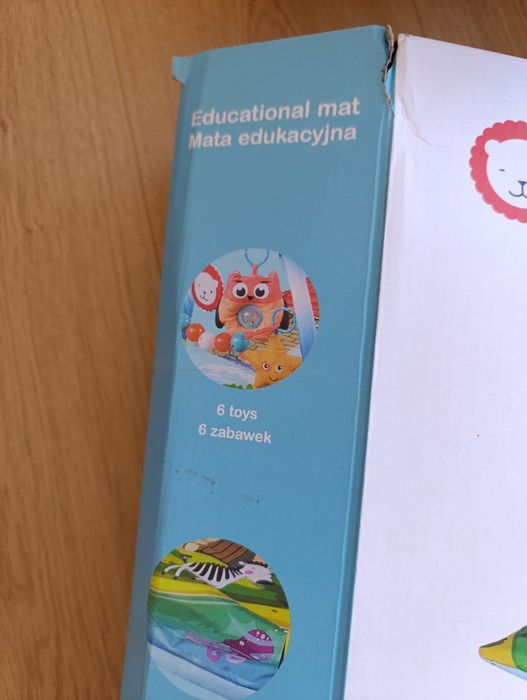 Mata edukacyjna z funkcją domku