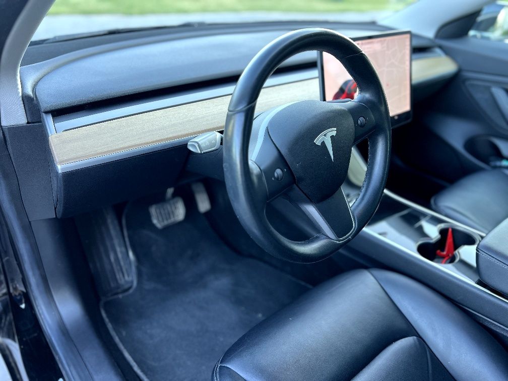 Продам Tesla Model 3 2019