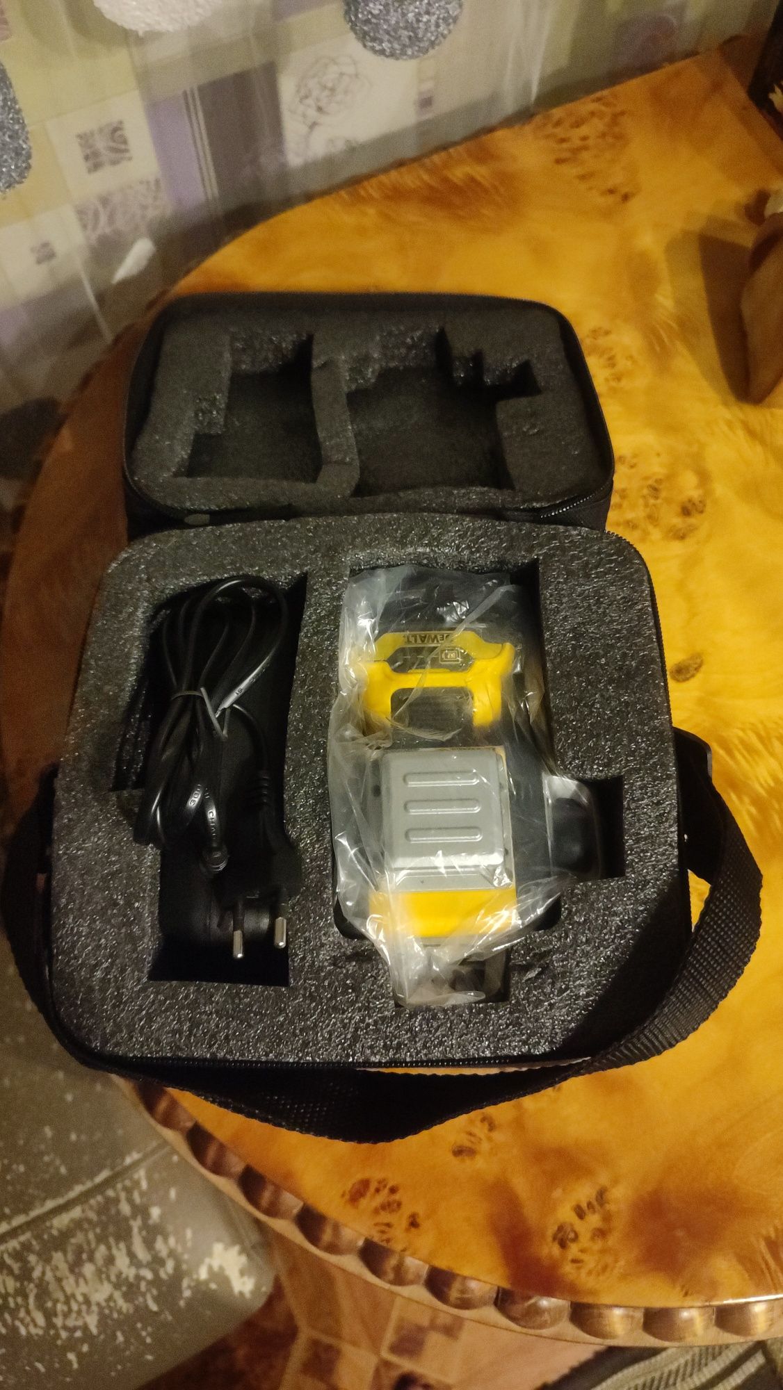 лазерный уровень Dewalt 089LG