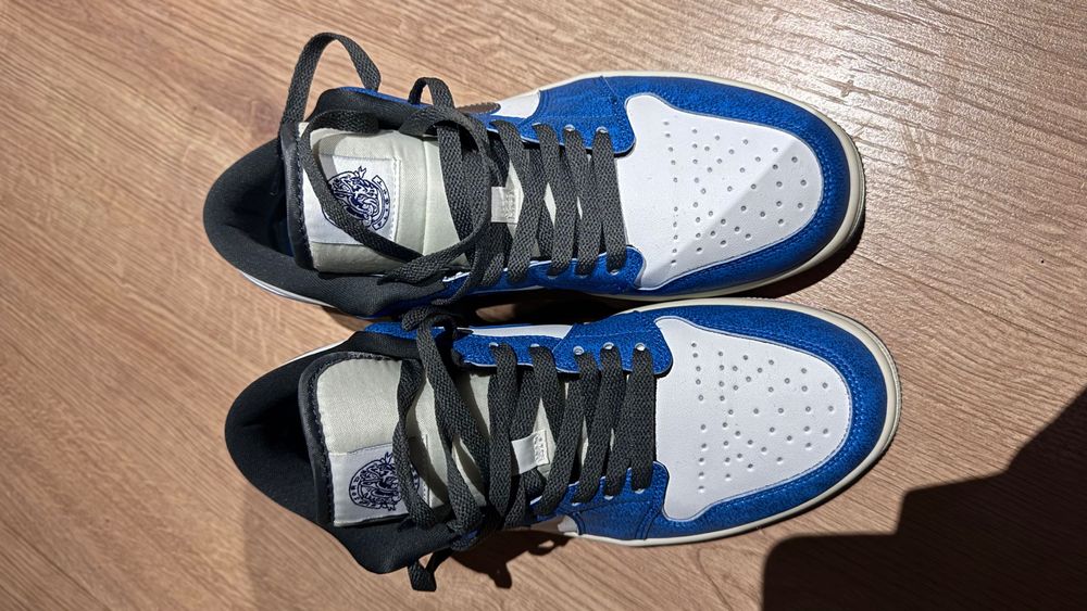 Air Jordan, azul com Branco
