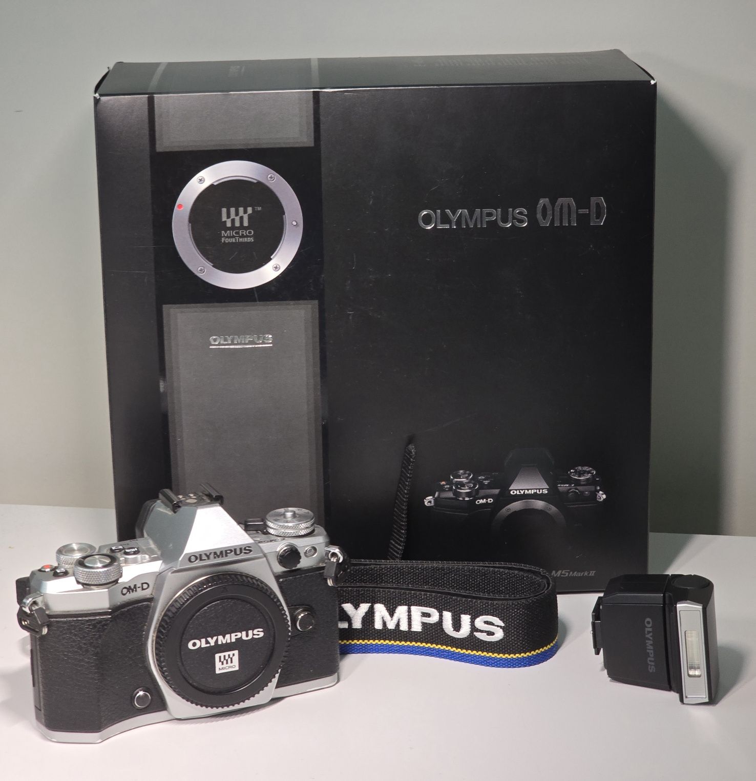 Olympus om-d e-m5 II