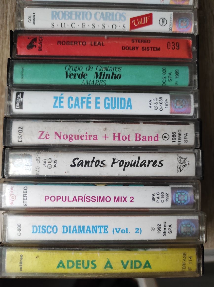 Cassettes de música popular portuguesa/brasileira