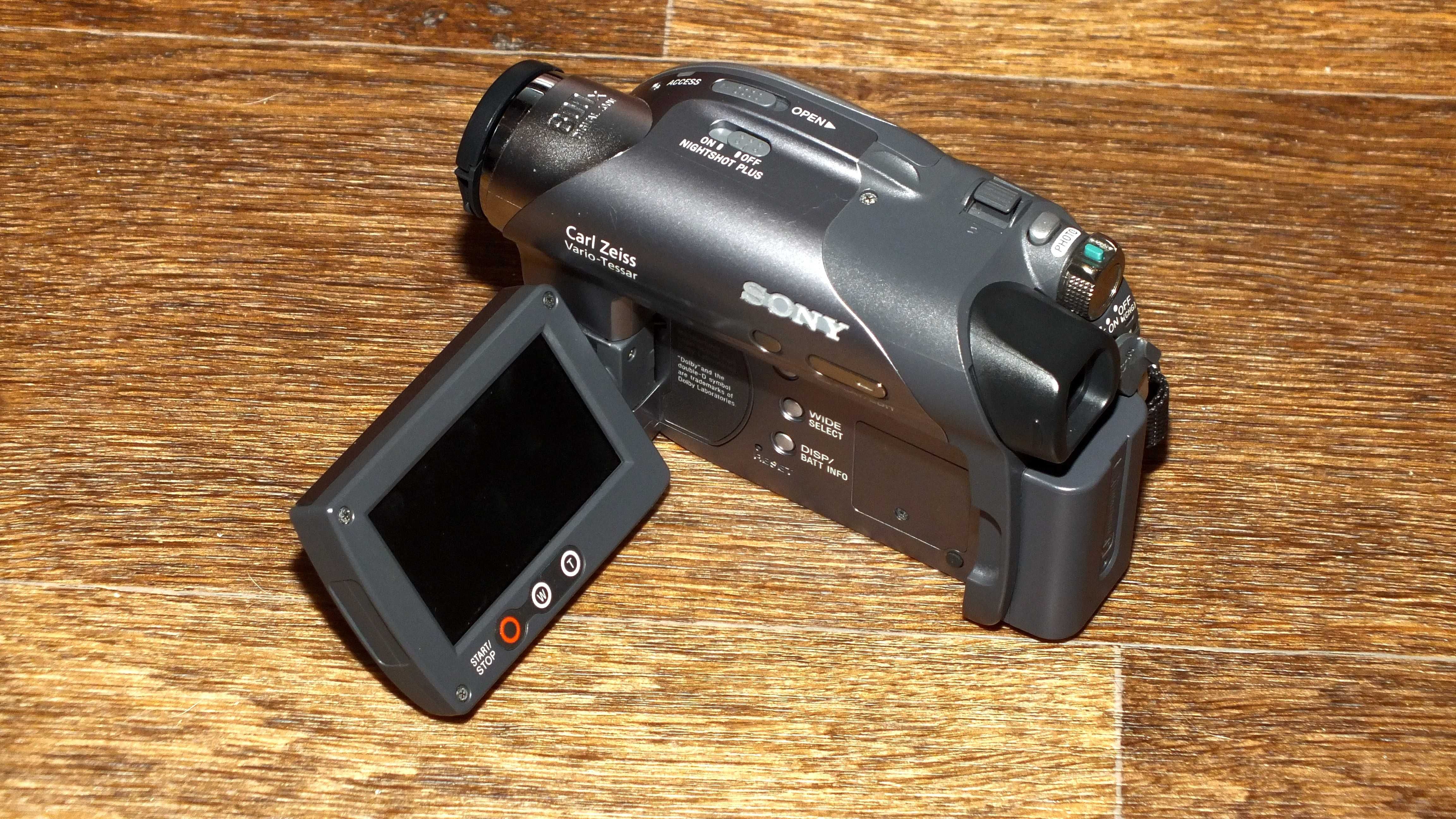 Видеокамера Sony DCR-DVD 205 E / Made in Japan