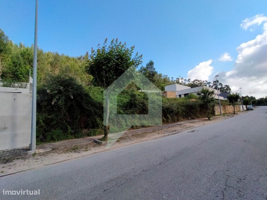 Lote de terreno a cinco minutos de Barcelos