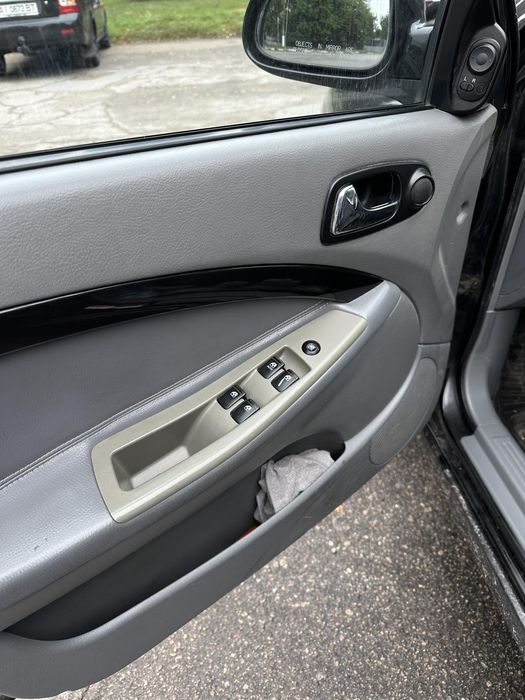 Продам надійне авто.