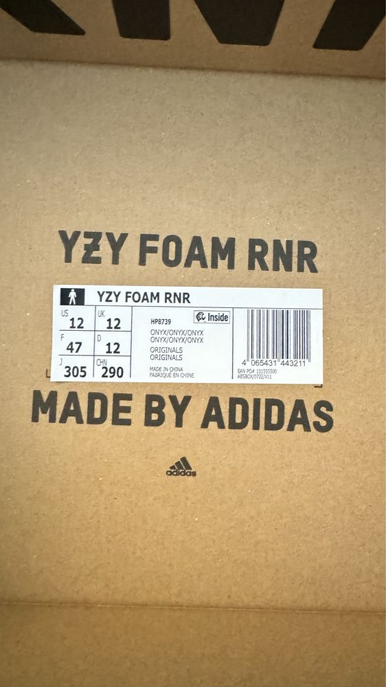 Yeezy foam rnr onyx