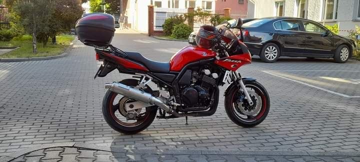 Yamaha FZS 600 rok 2002