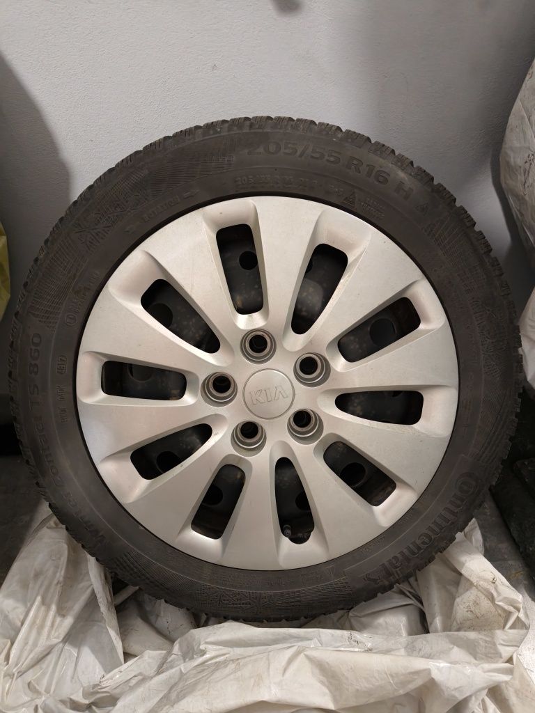 Komplet kół zimowych 205/55 R16 Continental + felgi