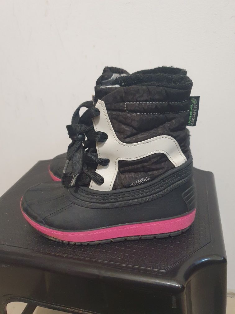 Zimowe buty dziewczęce
