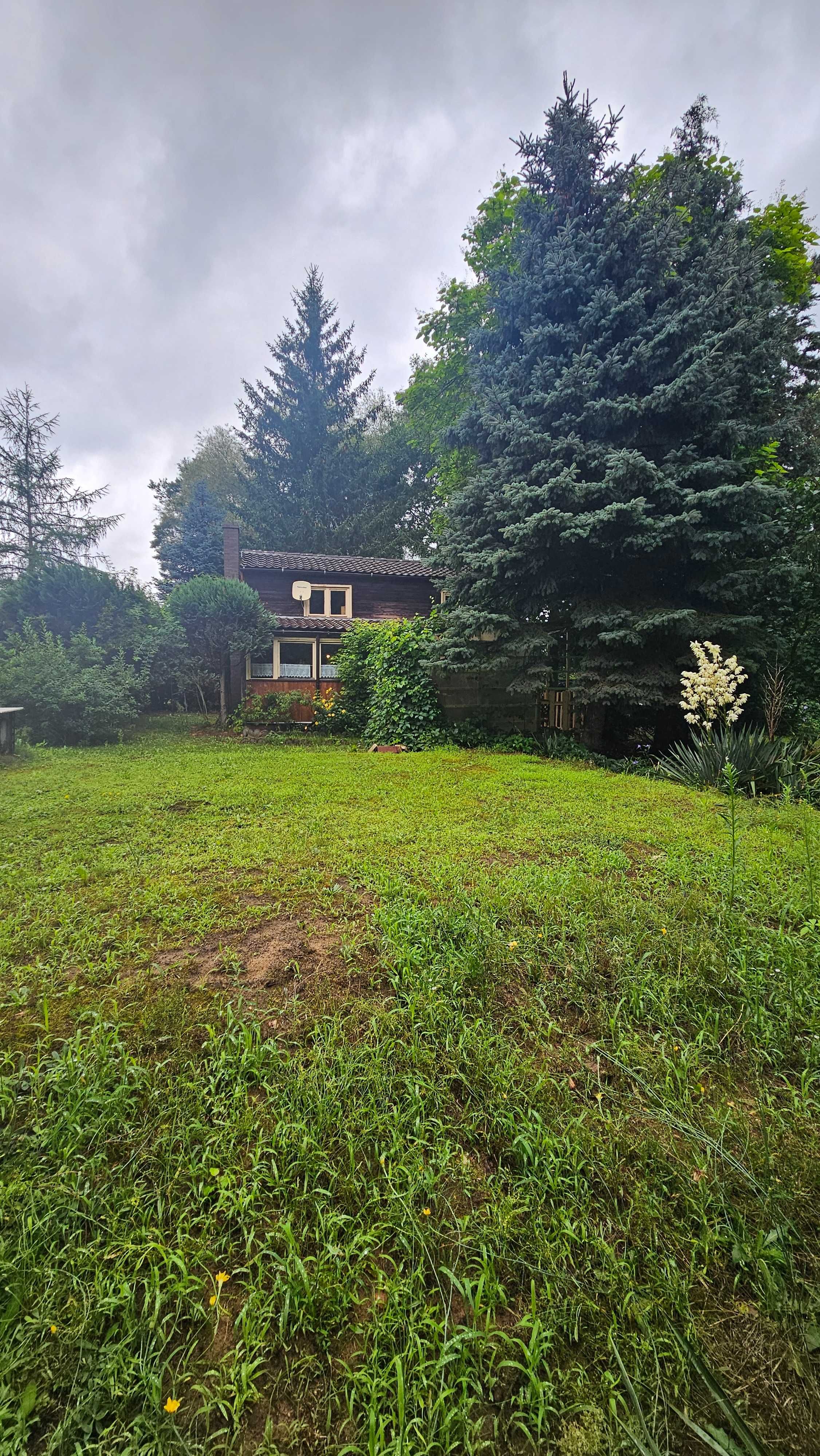 Domek nad jeziorem