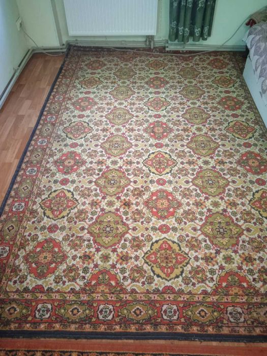 Продам Килими у гарному стані