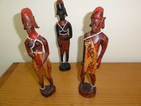 Três figuras africanas