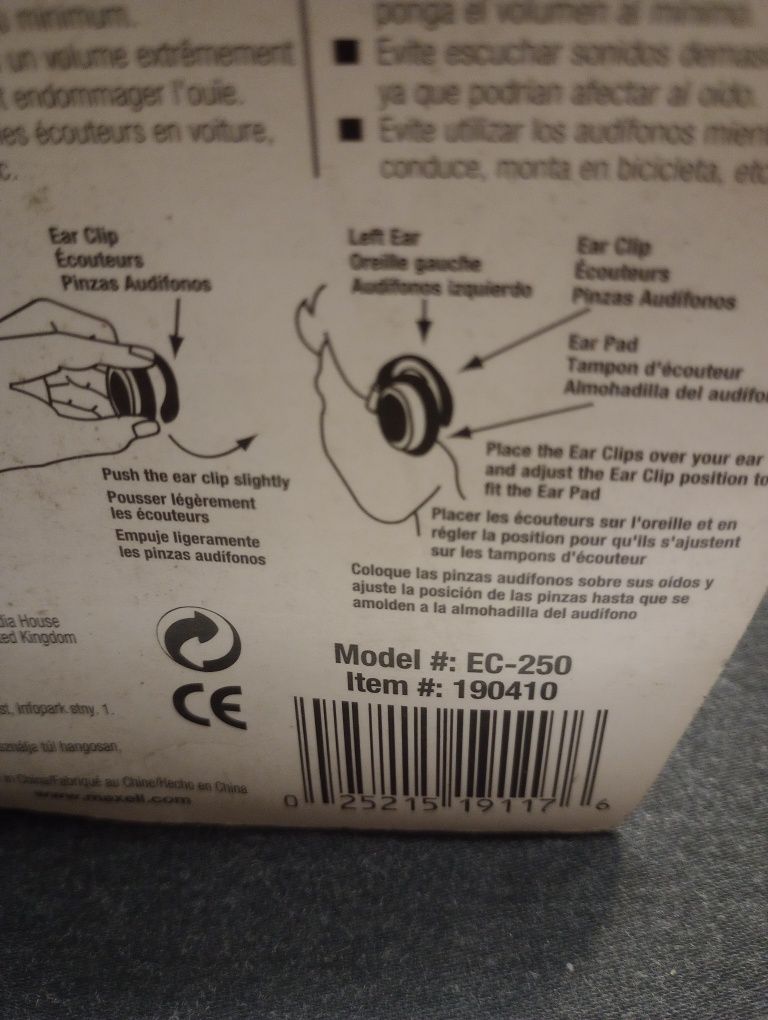 Słuchawki EC-250 firmy MAXELL.