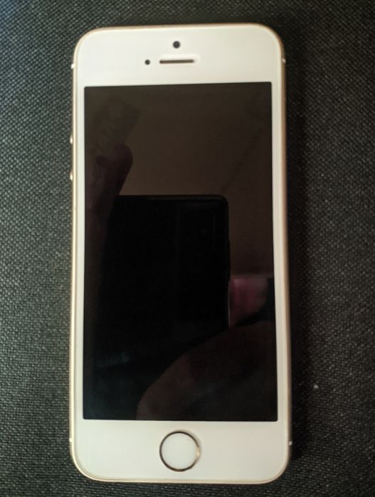 Смартфон iPhone 5s 16GB gold