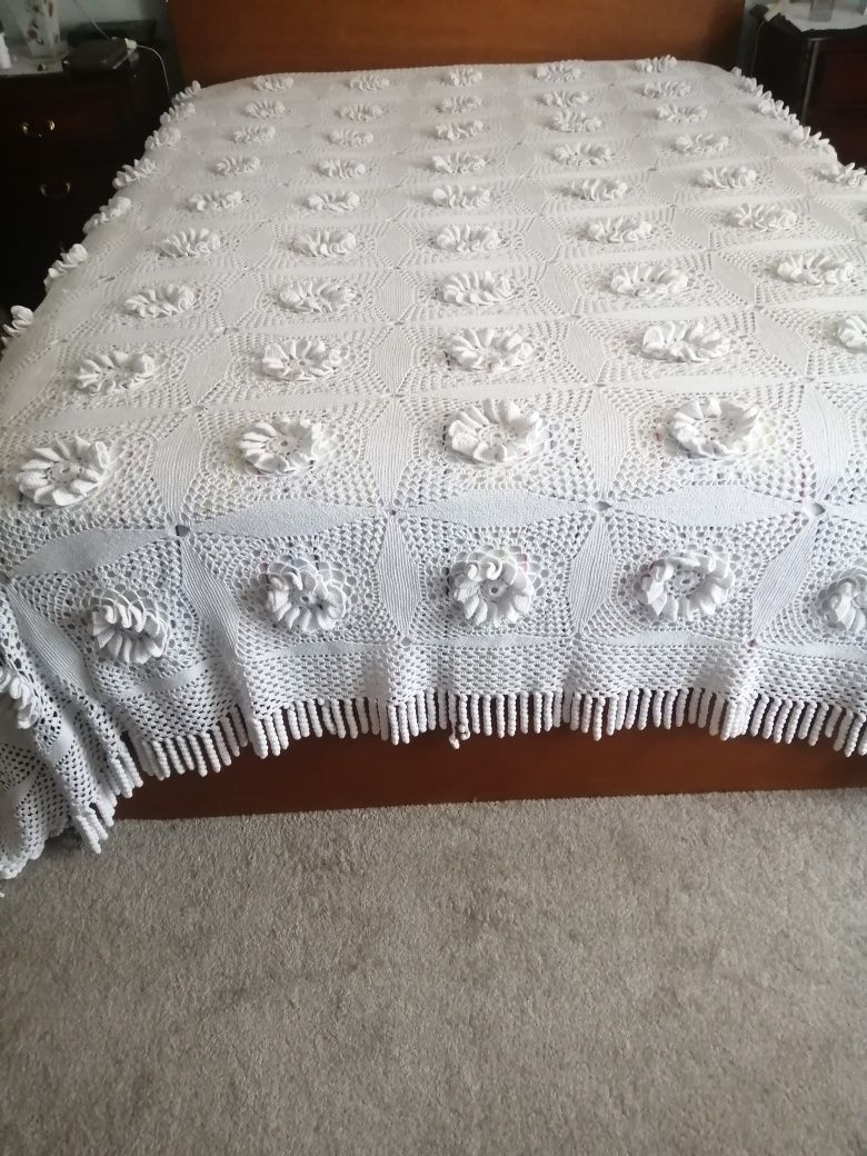 Colcha branca crochet