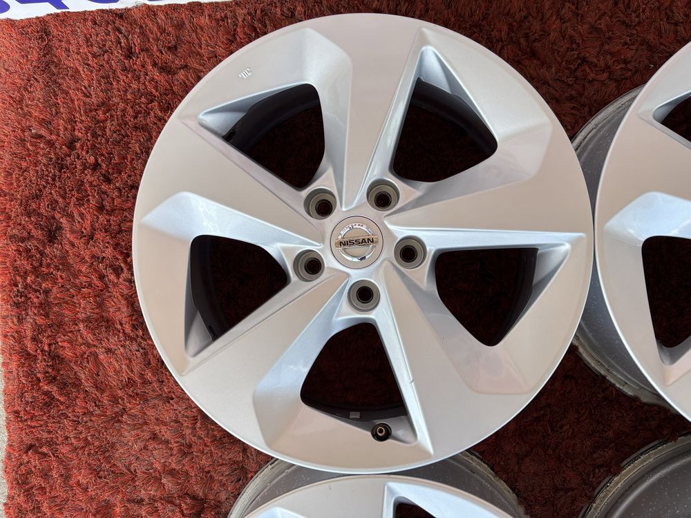 Original Nissan Juke Rogue X-trail Leaf Renault MeganScenikR17 5x114,3