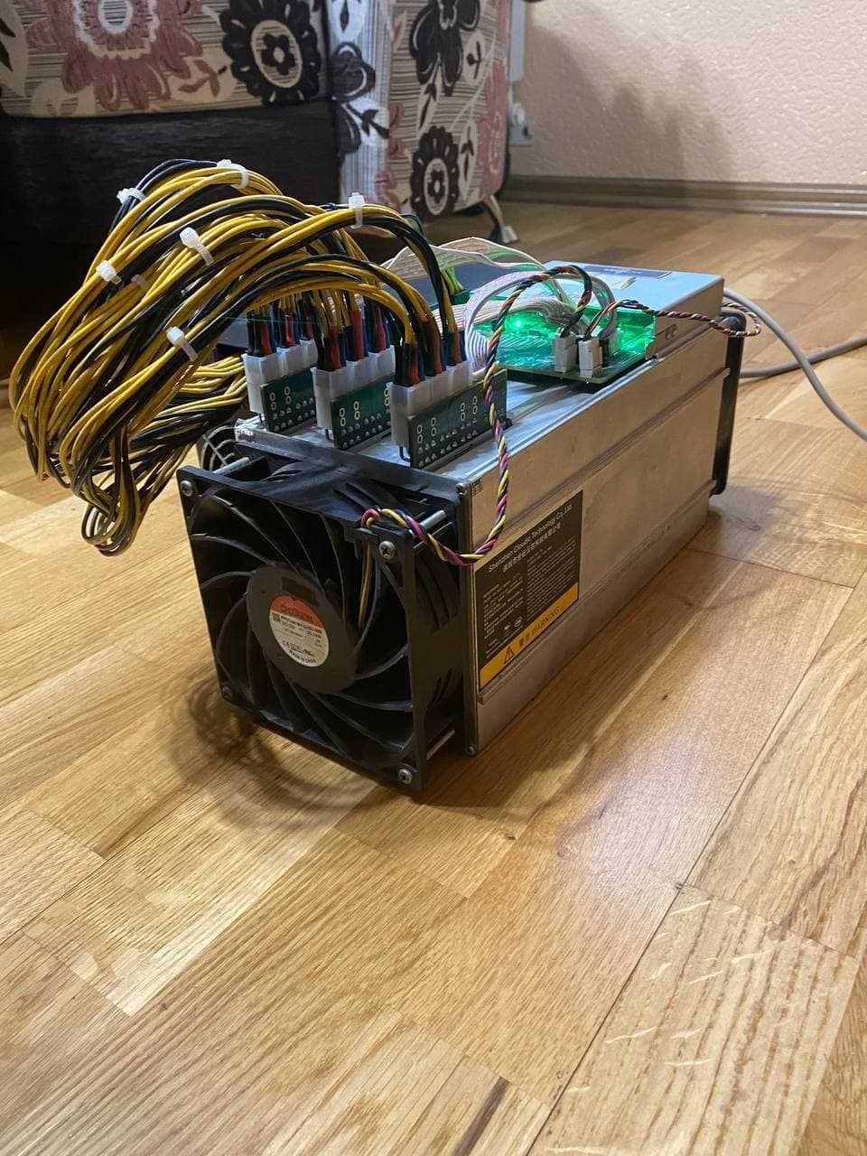 Asic-майнер Bitmain Antminer S9j 14.5 Th/s 1350 Вт с БП (S9j 14.5Th)