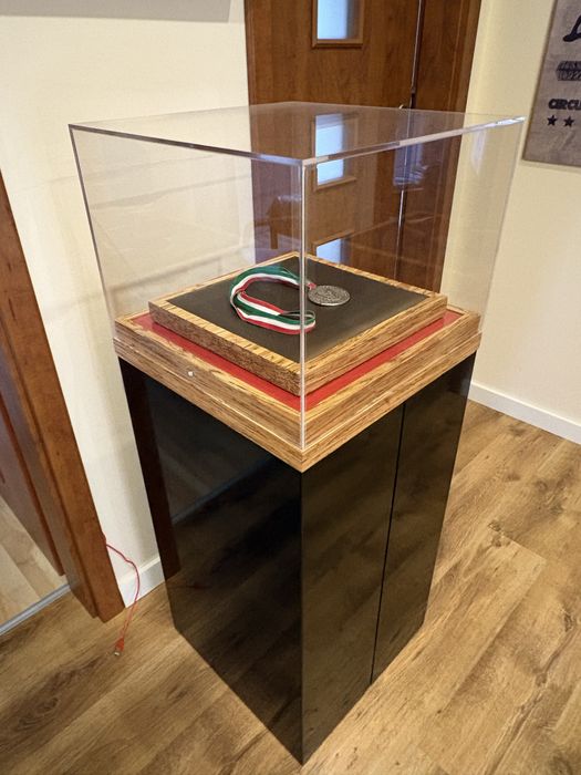 Piękna gablota kolekcjonerska