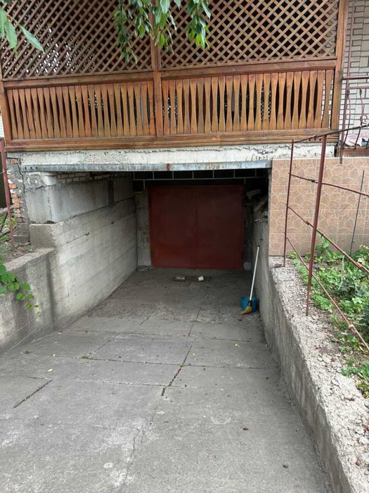 Продам 2х поверховий буд на Карбишева