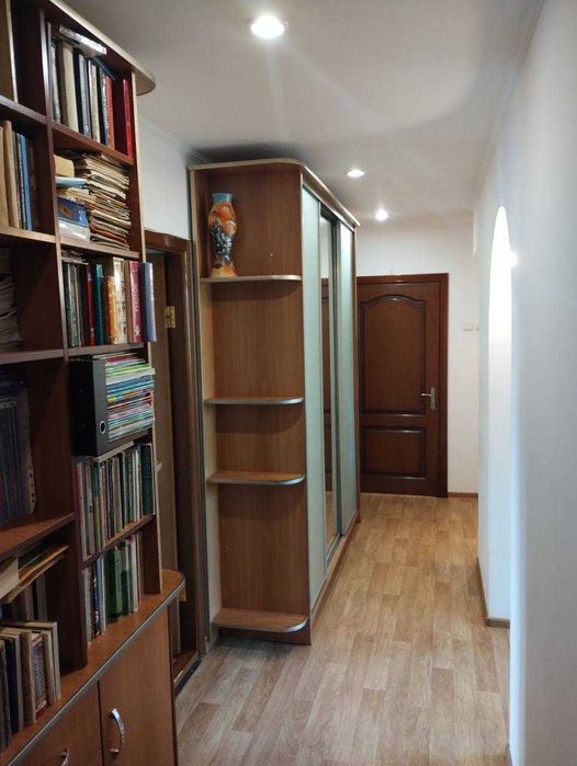 Продаж 4к квартири 83 кв. м на вул. О. Антонова