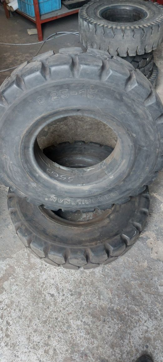 Opony pełne 825x15 Rim 5.0 wózka widłowego