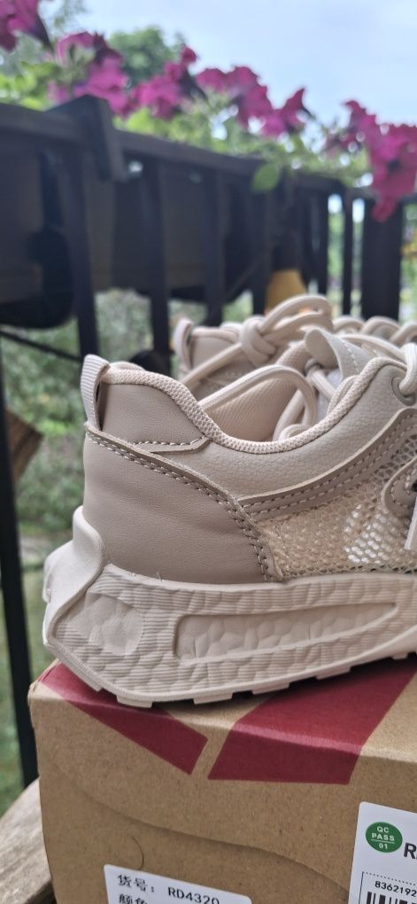 Beżowe sneakersy damskie r.36 NOWE