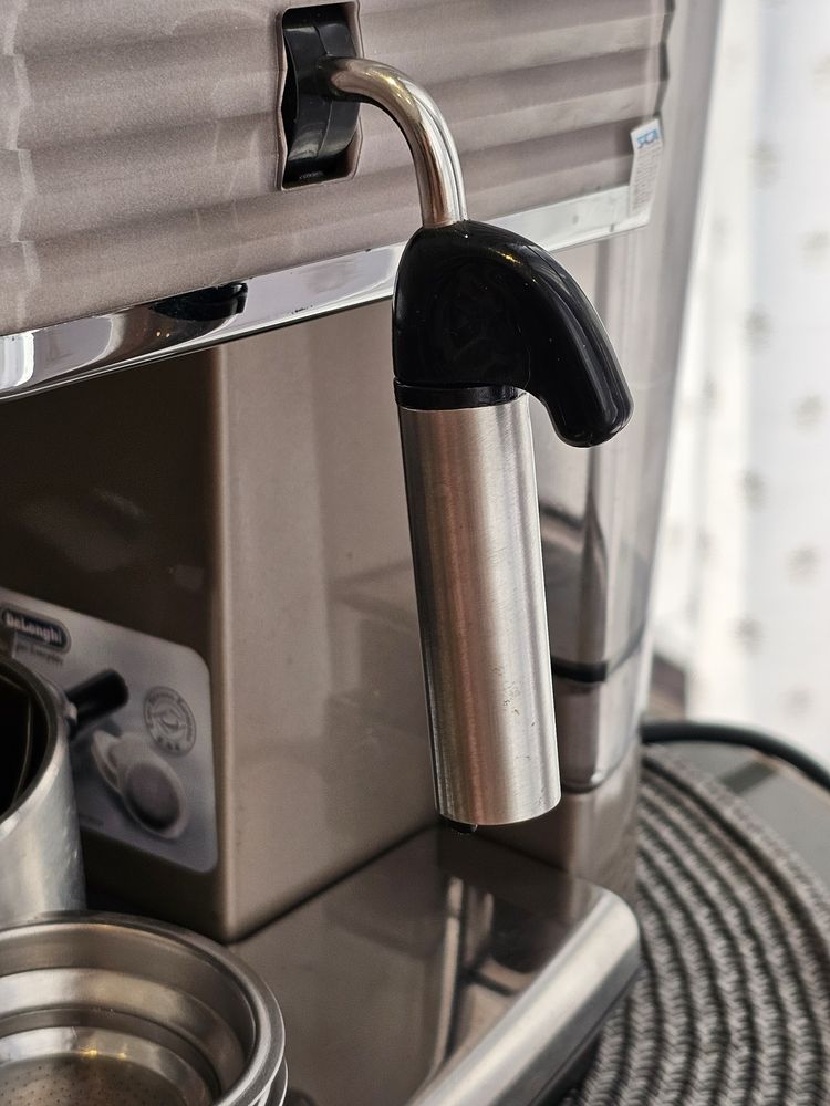 Кавоварка DeLonghi
