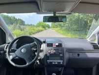 Volkswagen Touran Sympatyczne auto do jazdy i używania