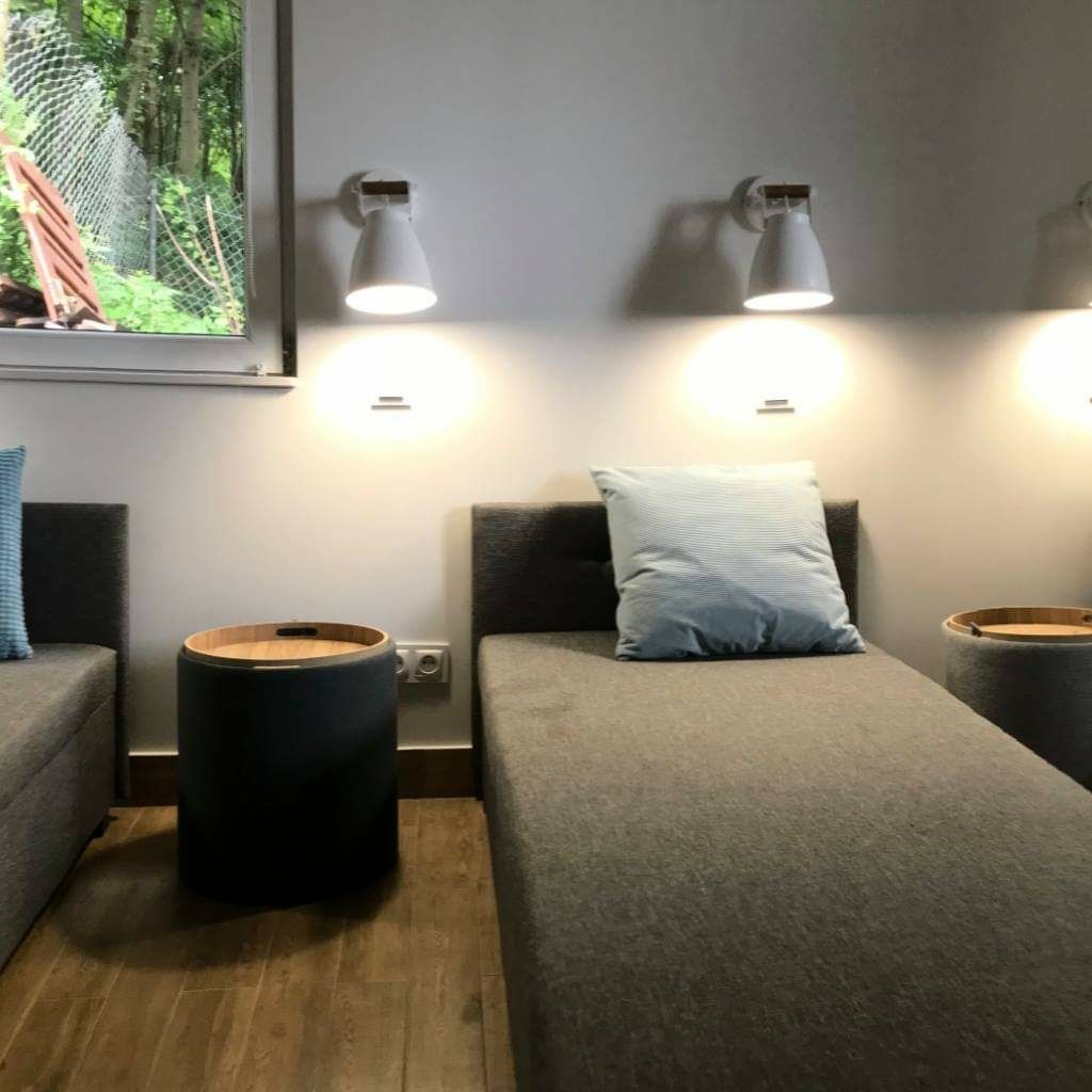 Siemiany. 5 metrow od wody. Dom z  pomostem i linia brzegową Jezioraka