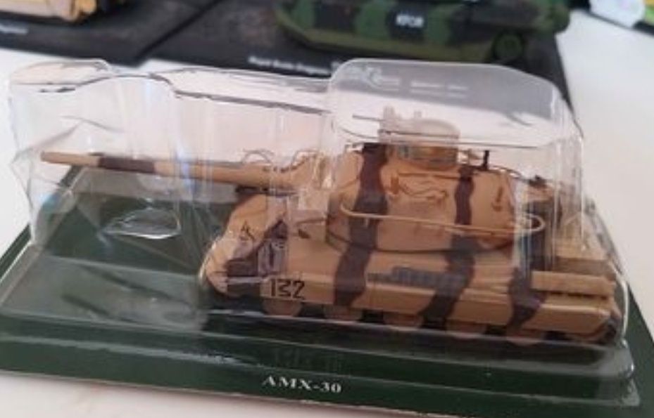 Tanques Guerra, Altaya e Ground Armor / Easymodel, escala 1/72