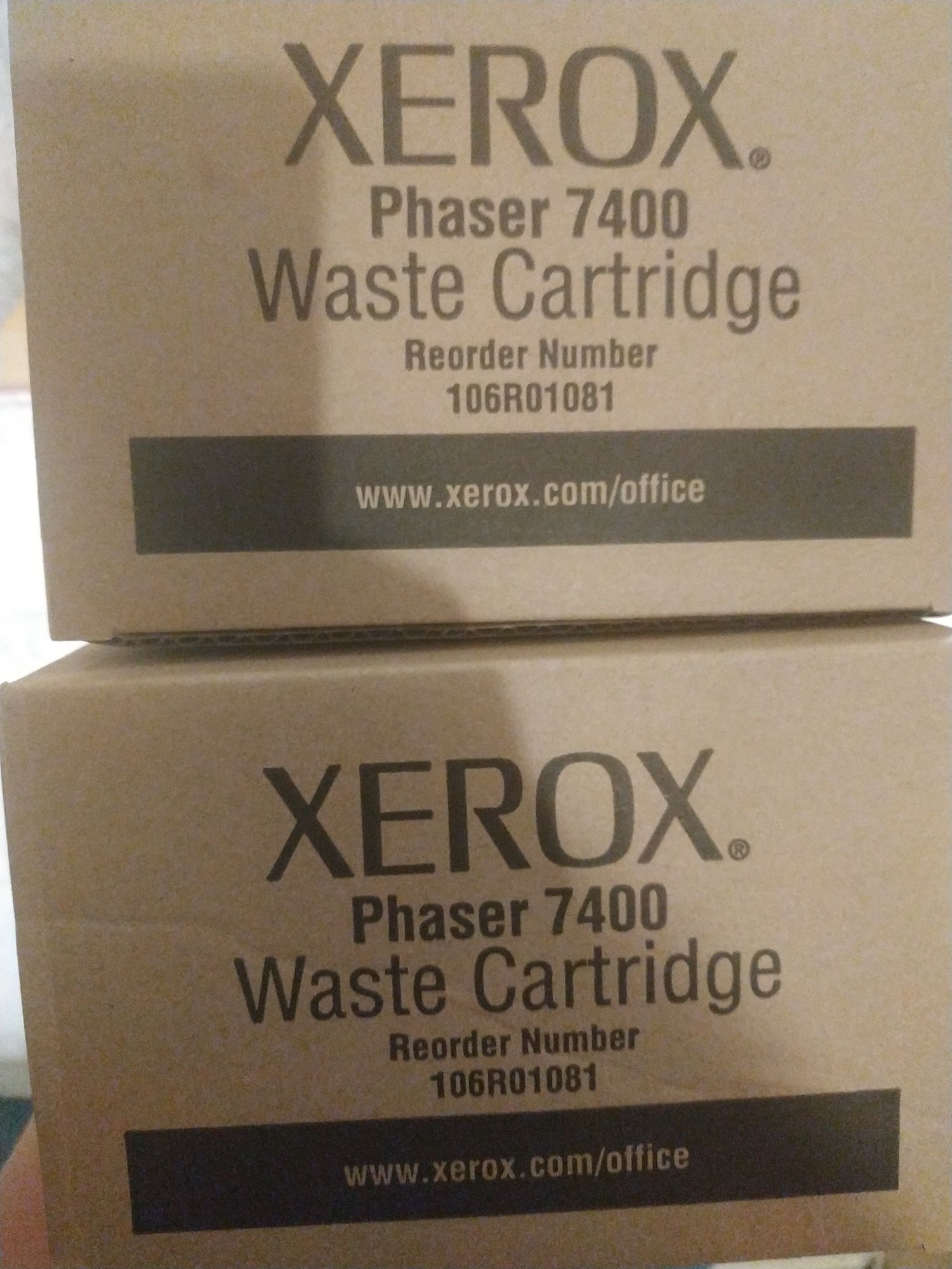 Контейнер (ємність) для відпрацьованого тонера Xerox 7400.