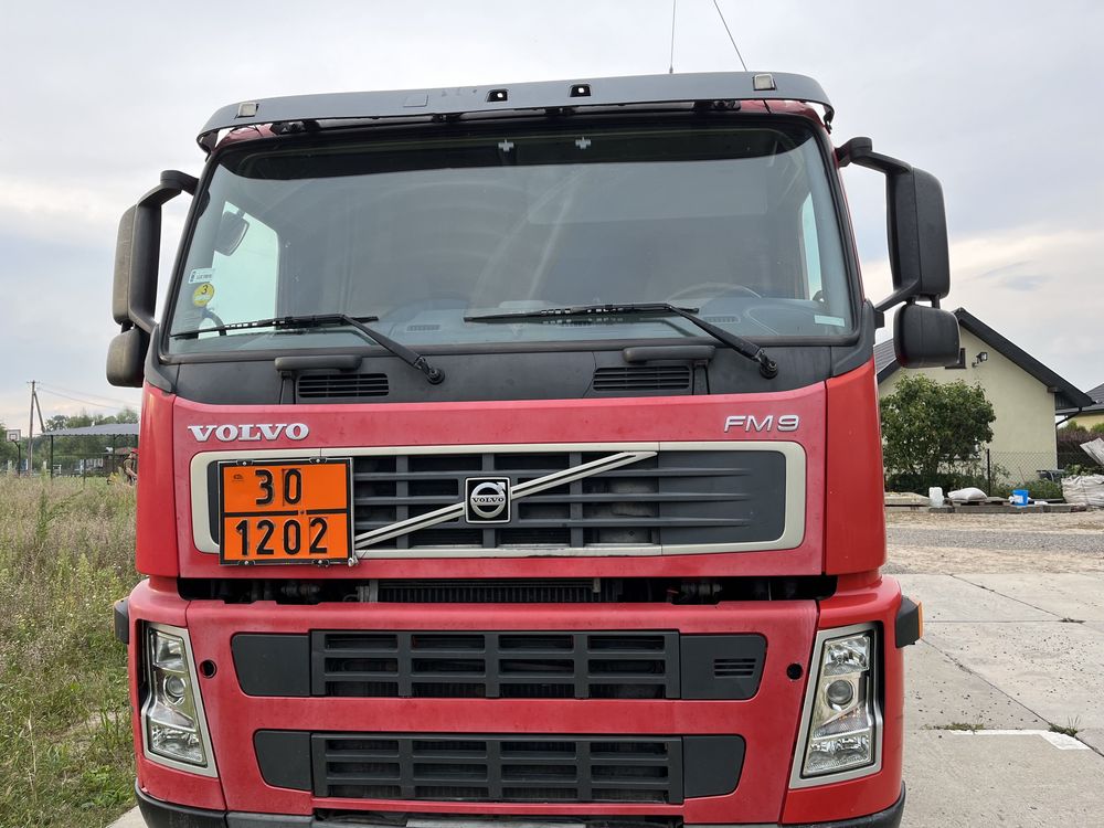 Autocysterna Volvo FM do przewozu ON i PB