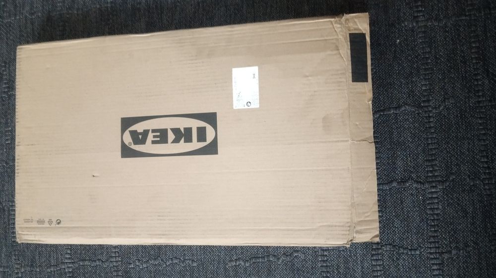 Продам столик новый.