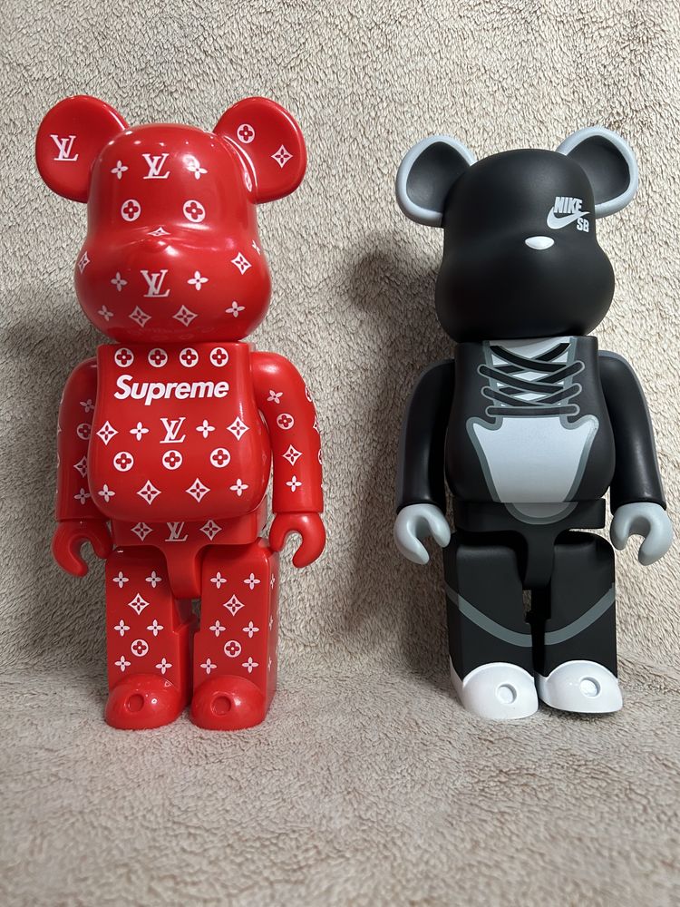 Игрушки Bearbrick Nike SB и Bearbrick Supreme x Louis Vuitton