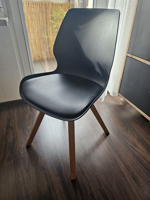 GOJA Krzesło do jadalni czarna ekoskóra