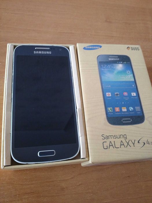 Смартфон Samsung Galaxy S4 mini Duos