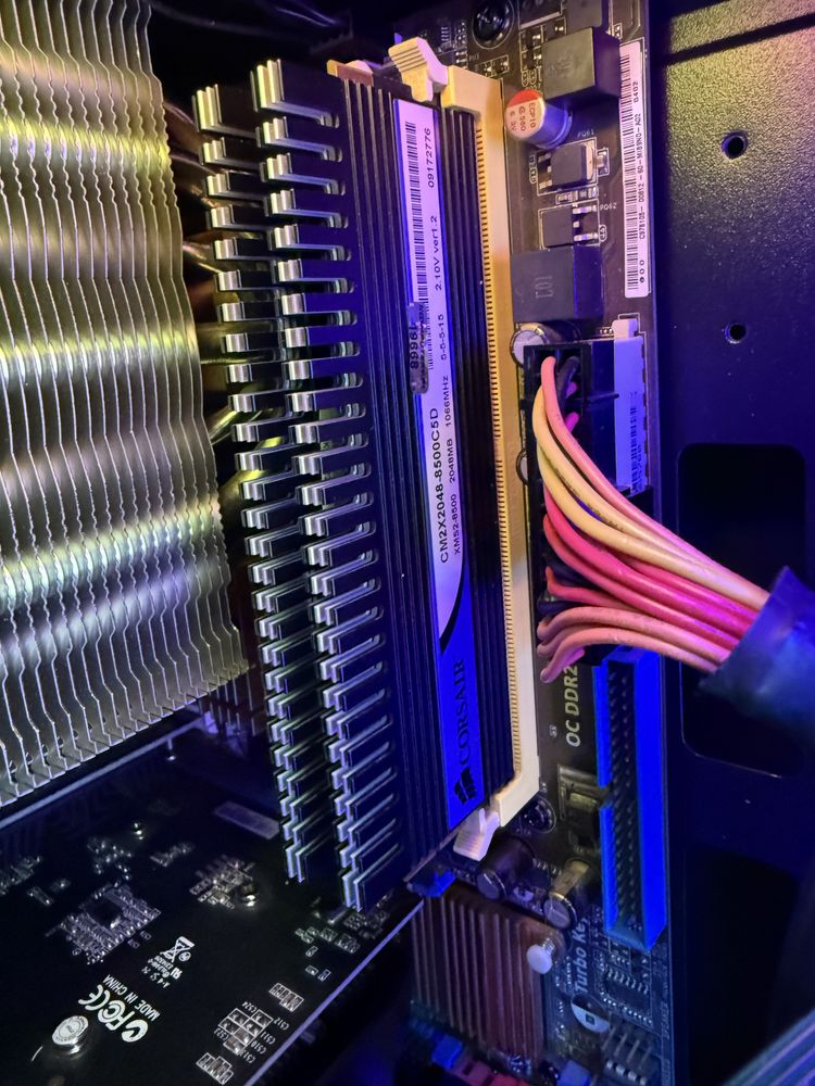 Komputer Quad Core + SSD + GTX650Ti RGB – do pracy, retro gier, serwer