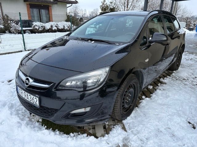 Opel Astra J Sports Tourer Essential 1,6 115 KM